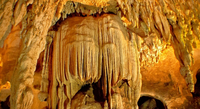 Lawa cave
